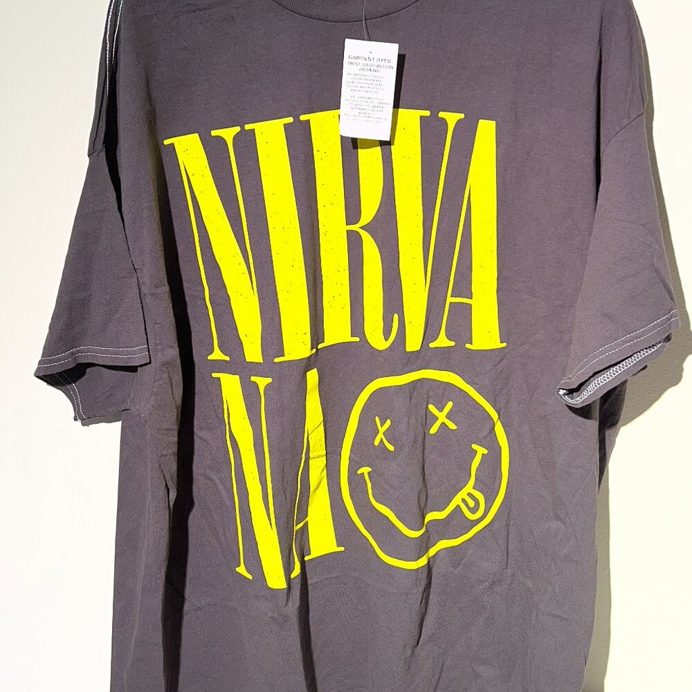 NWT Nirvana Smiley Graphic Tee T-Shirt Sz L/XL